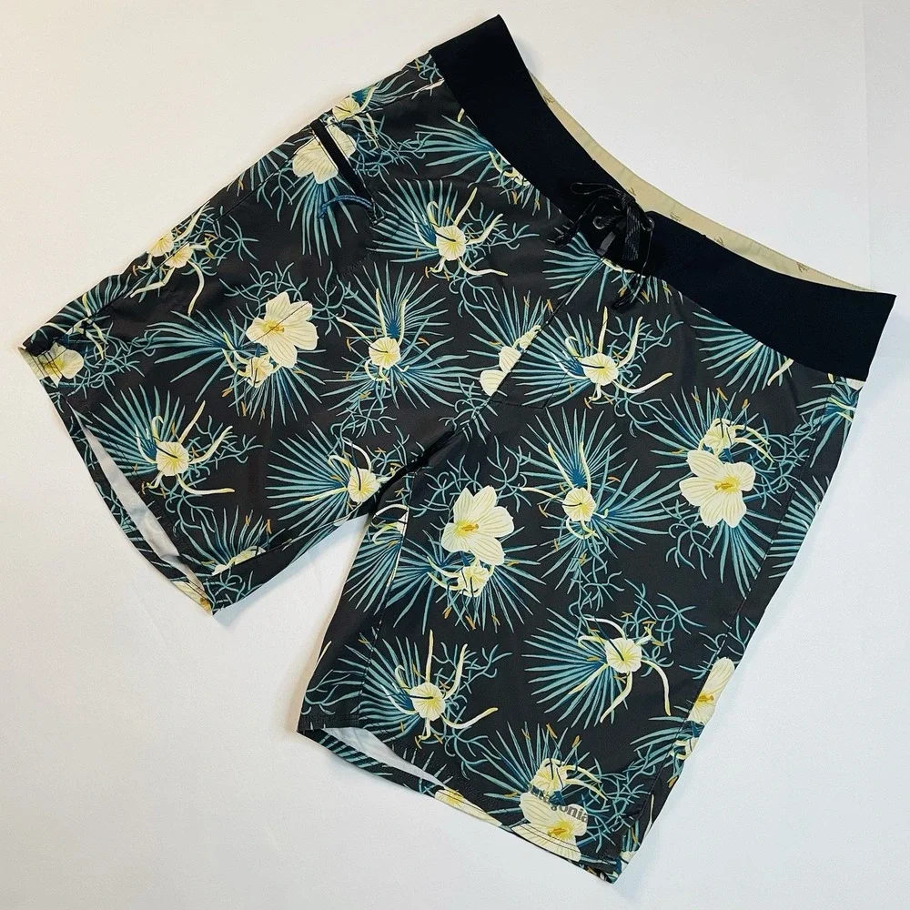 Patagonia Men's Board‎ Shorts Tropical Floral Print Black Blue Size 34